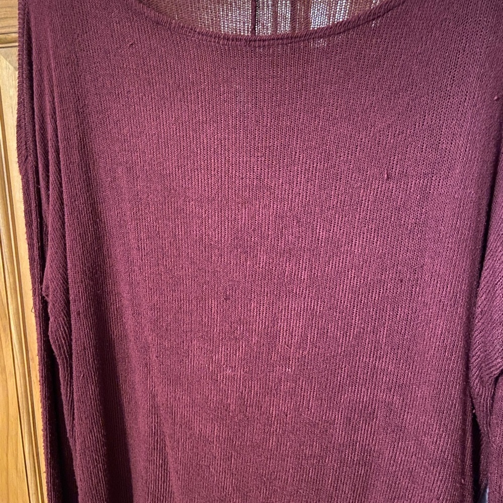 Brandy Melville Knitted Top​ - Picture 2 of 3